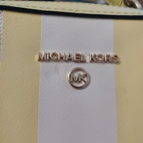 Michael Kors Logo Crossbody Bag - Sample Tag- New Minor Defect - Picture 13 of 14